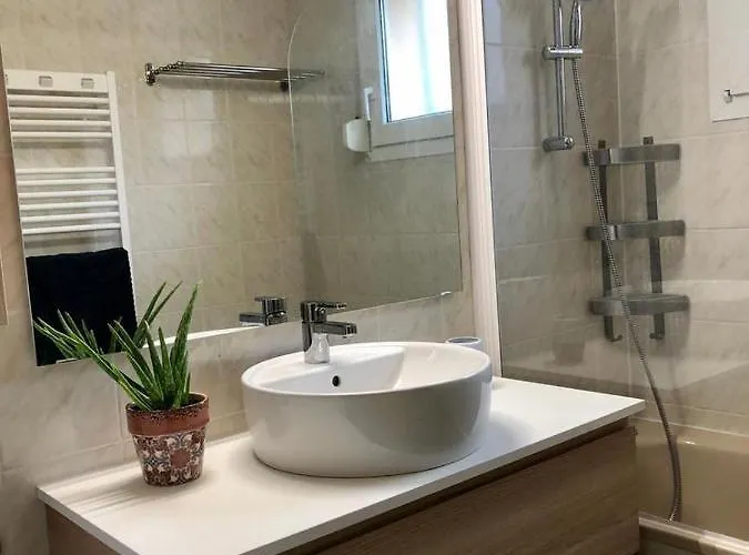 Au Des Oiseaux Migrateurs شقة